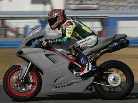 La Ducati 848 EVO impegnata nei test di Daytona