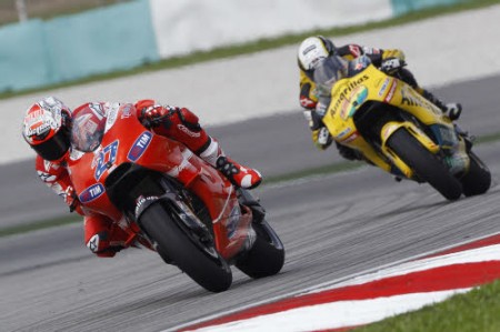 Casey Stoner centra la pole position sul circuito australiano di Phillip Island