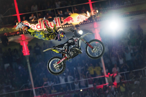 Dany Torres in azione durante il Red Bull X-Fighters 2011