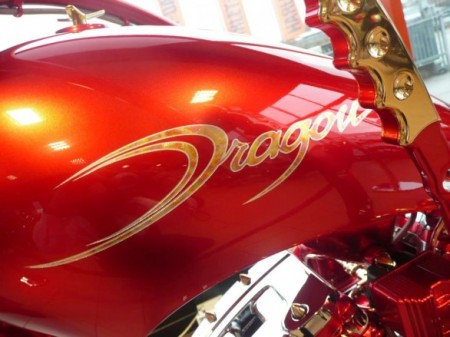 Dragon: un particolare della special su base Harley Davidson