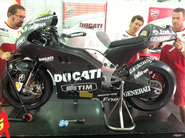 Ducati desmosedici GP12