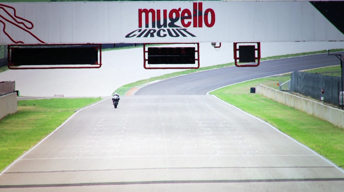 Ducati 1199 Panigale on the track all'autodromo del Mugello
