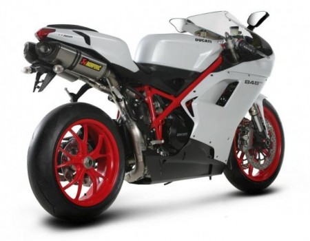 Ducati 848 con scarico Akrapovic