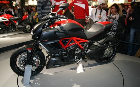 Ducati Diavel in versione Carbon