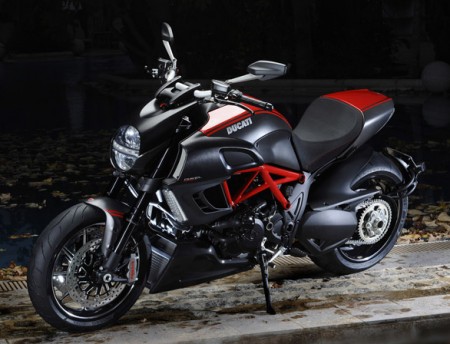 Ducati Diavel Red Carbon Version
