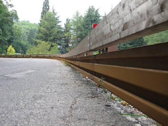 I nuovi guardrail Salvamotociclisti realizzati con la collaborazione dell'Associazione Motociclisti Incolumi