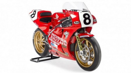 Honda Britain RC30 di Carl Fogarty