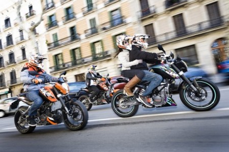 KTM 125 Duke on the road