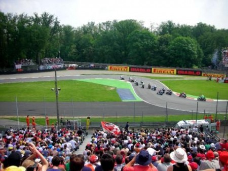 Monza: pubblico in festa per la Superbike