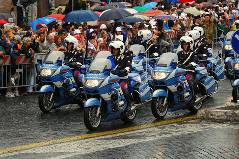 Polizia Stradale: motociclisti in parata