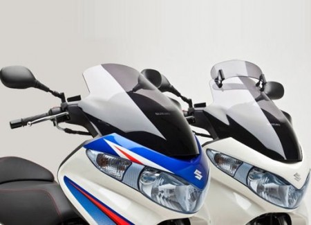 Suzuki Burgman: particolari delle due nuove livree