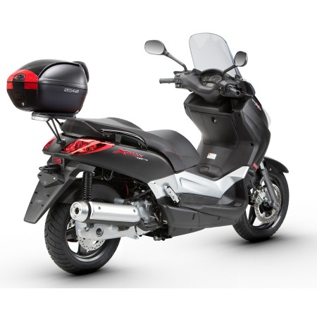 Yamaha X-Max con accessori Shad