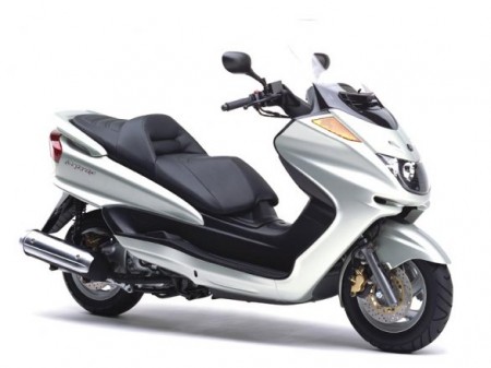 Yamaha Majesty 250 nella versione a due ruote