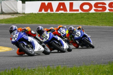 Yamaha R 125 Cup 2010: giovani piloti in corsa