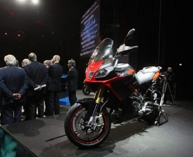 anteprima aprilia caponord 1200 2013_1