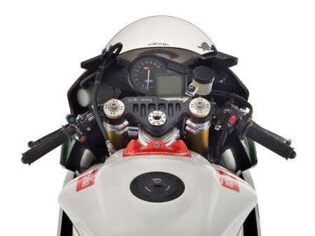 Un particolare della RSV4 Biaggi Replica, nuova punta di diamante di casa Aprilia