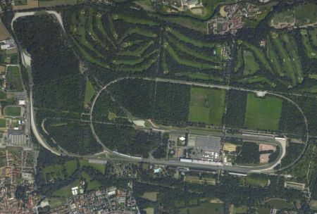Una veduta dall’alto dell’autodromo di Monza