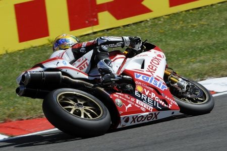 Superpole a Brands Hatch per Troy Bayliss