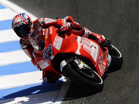 Casey Stoner in azione sulla sua Ducati