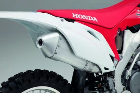 Honda CRF 250: un particolare del posteriore