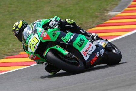 Iannone vince nella Moto2