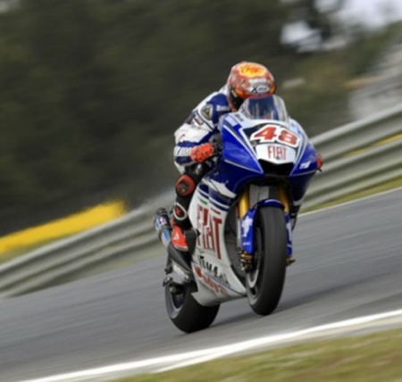 Jorge Lorenzo in azione durante una gara di MotoGP