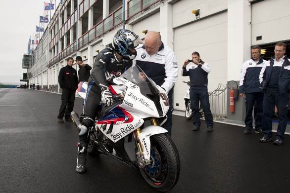 leon haslam bmw test 2012