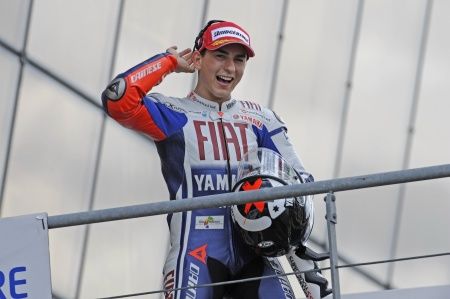 Lorenzo festeggia la vittoria