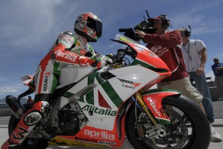 Biaggi vince Gara 1 a Miller