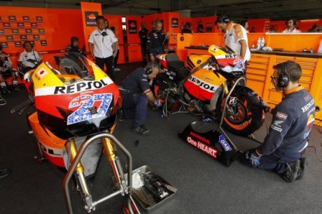 repsol_box phillip island 2011