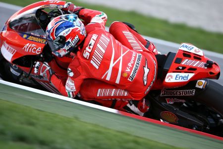 Casey Stoner in azione sulla Ducati ufficiale