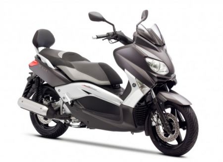 IL nuovo Yamaha X-MAX 250 Sport