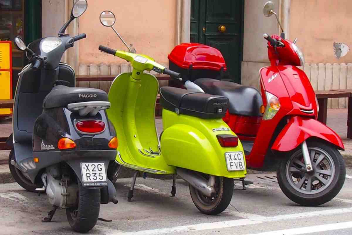 Parcheggio scooter (foto Pixabay)