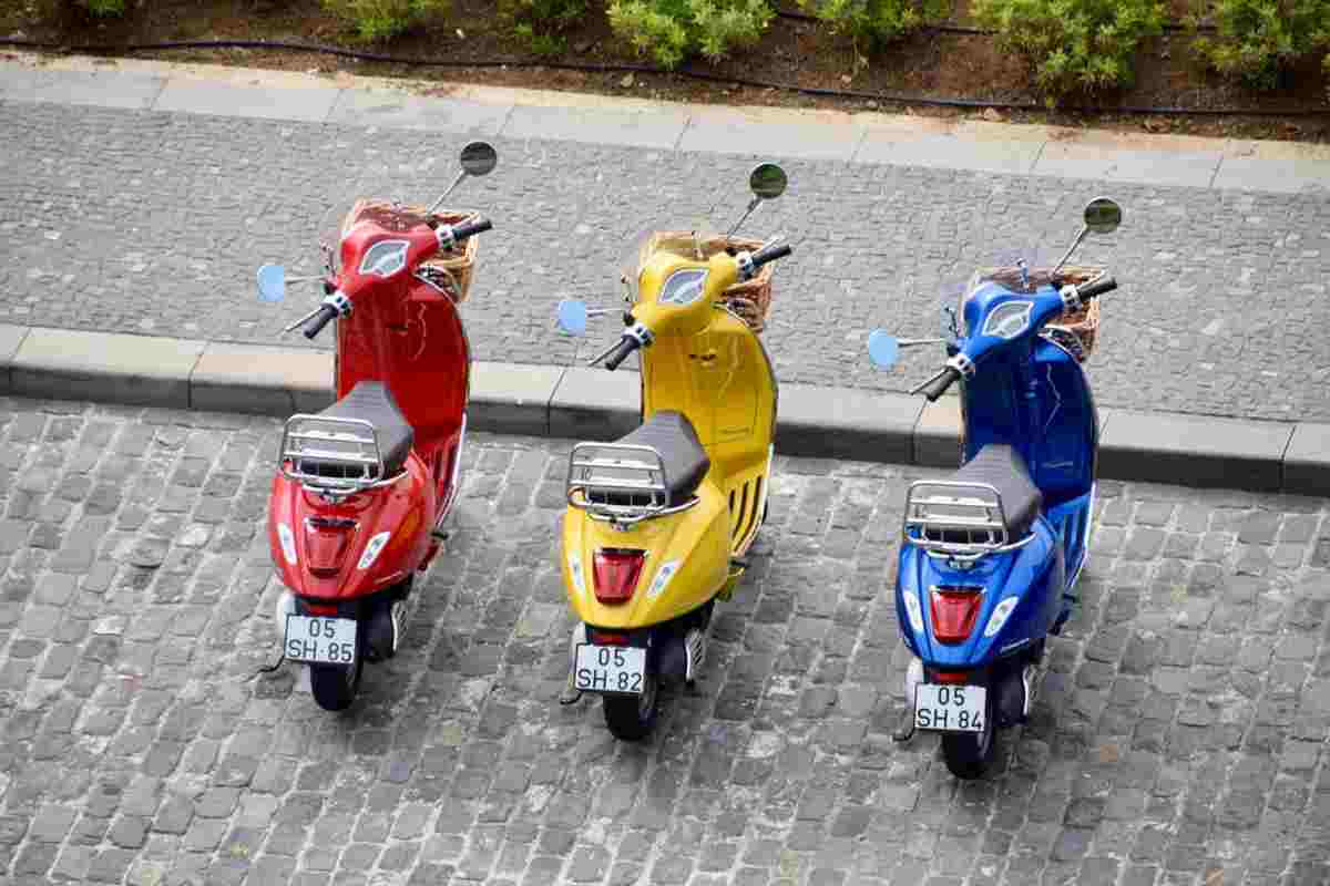 Targa moto (foto Pixabay)