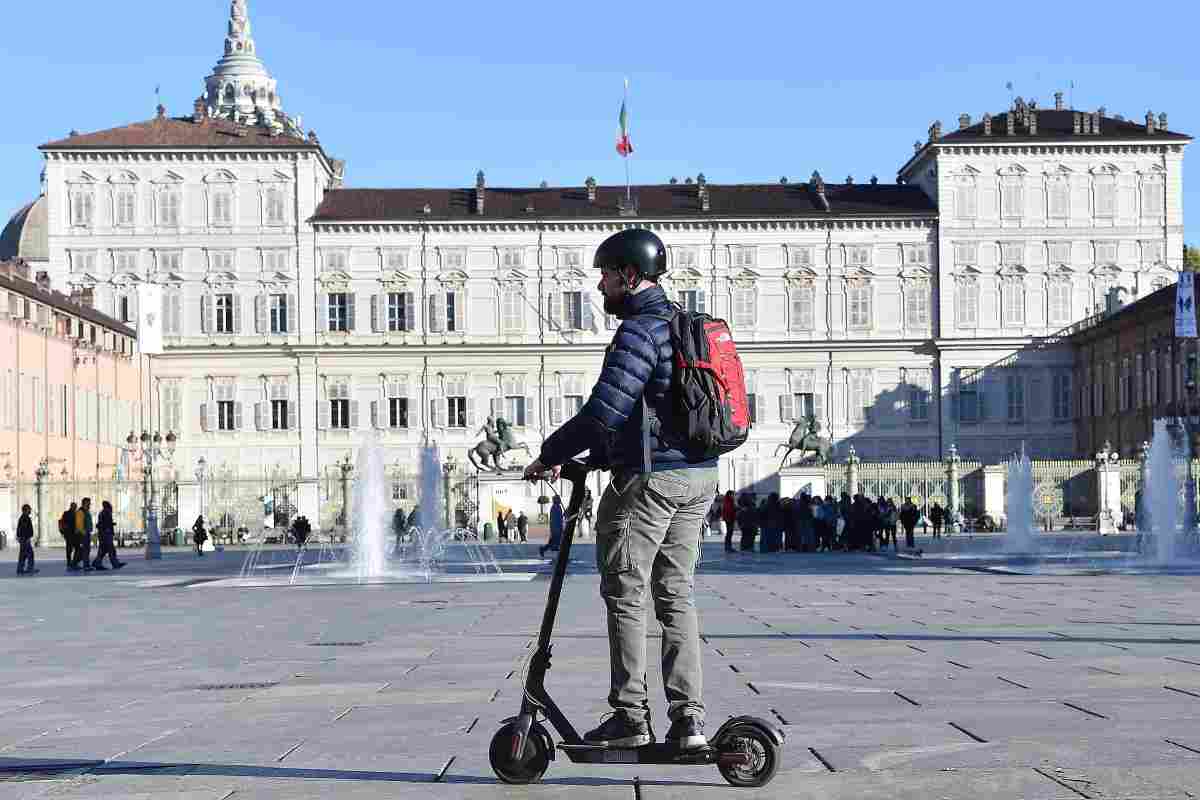 I numeri dei monopattini nella mobilità urbana in Italia - NextMoto.it 