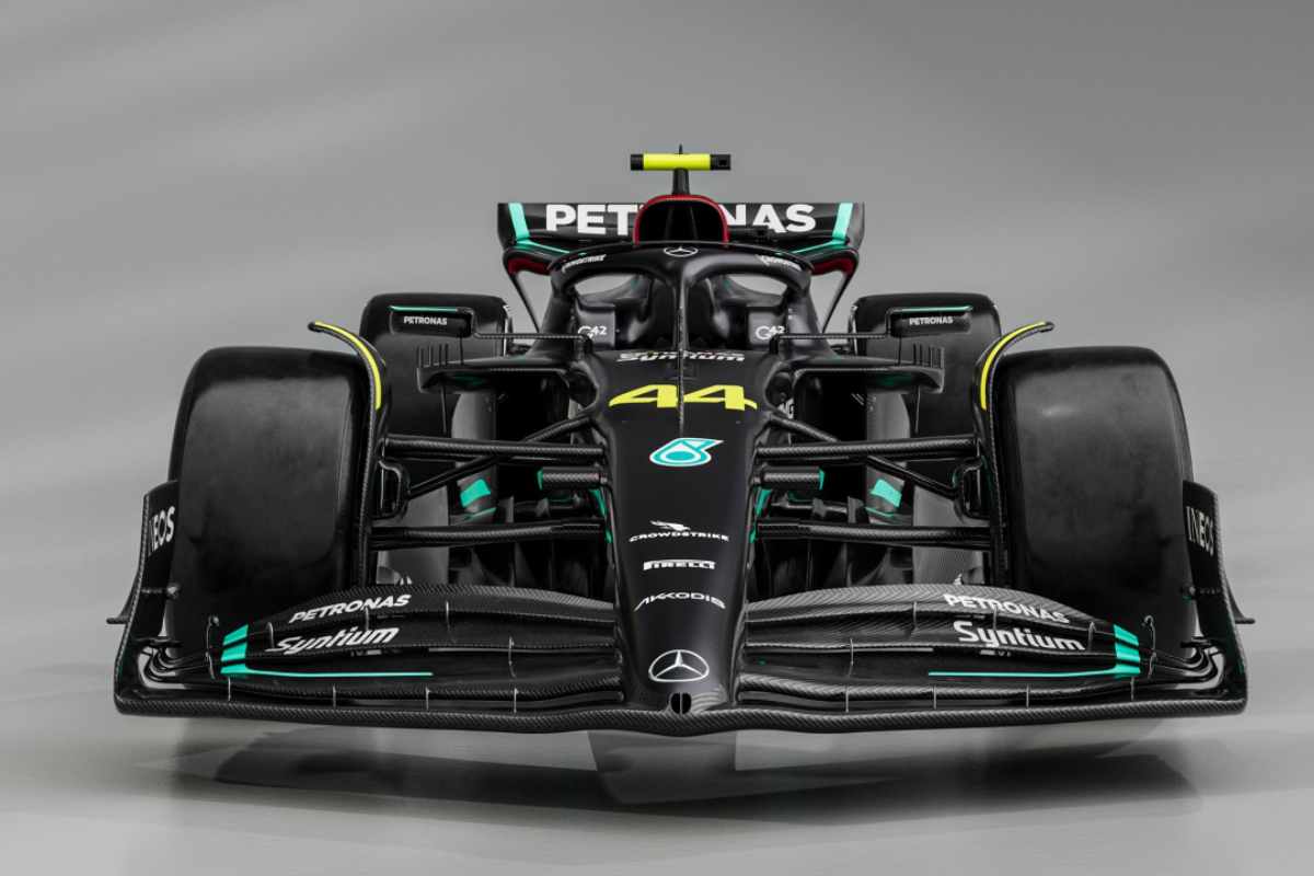 La Mercedes W14 di Lewis Hamilton