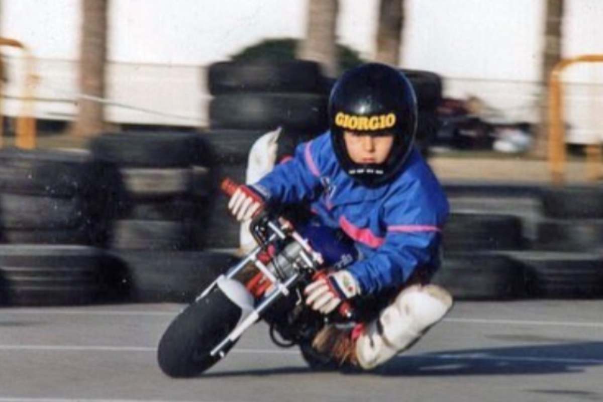 Questo piccolissimo centauro oggi è una leggenda della MotoGP - NextMoto.it