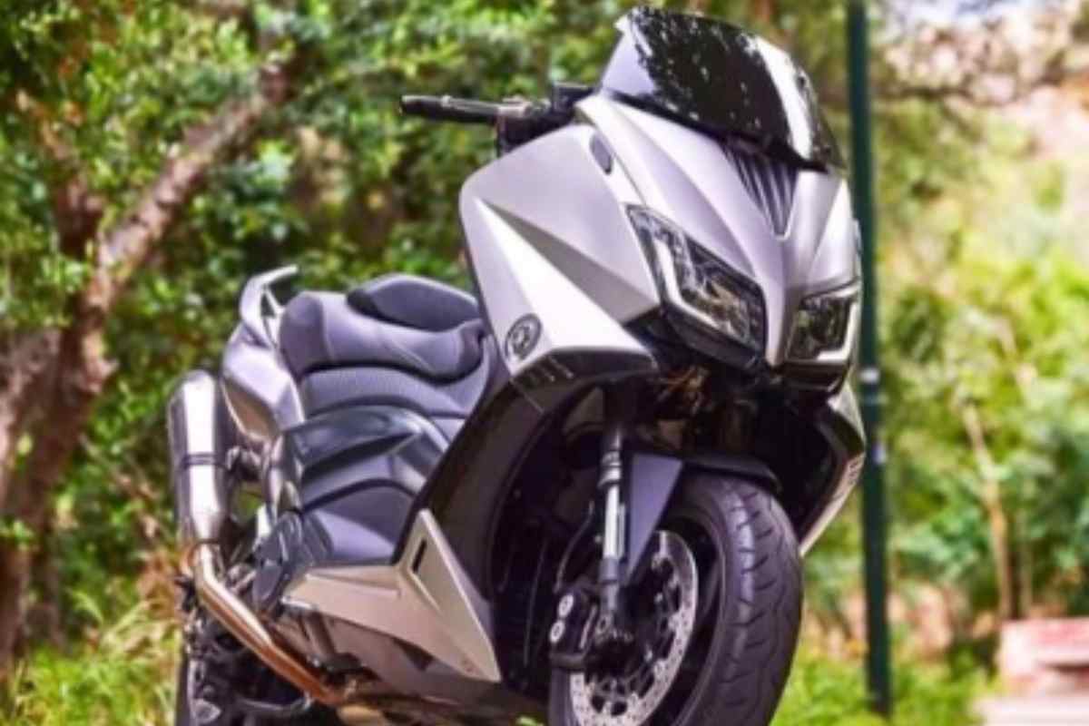 Yamaha T-Max come sarà nel 2023 - NextMoto.it