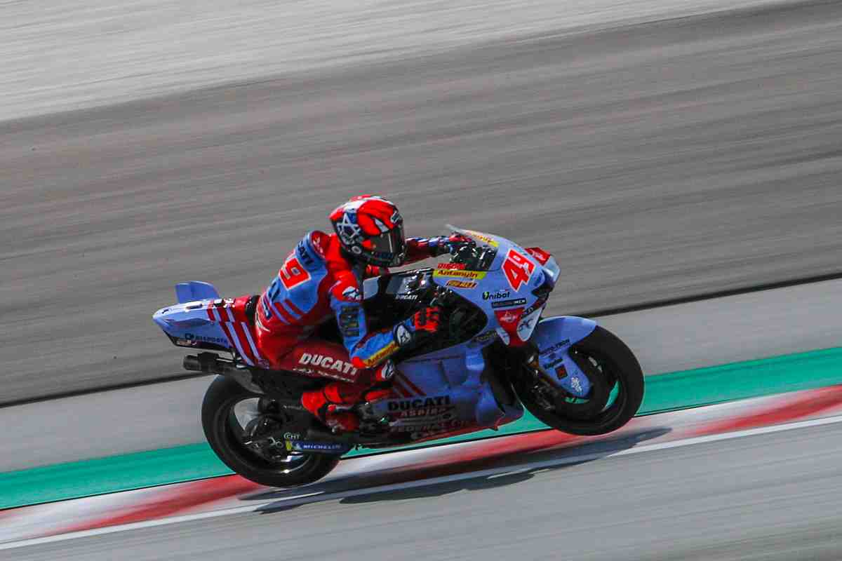 Fabio Di Giannantonio con la Ducati del team Gresini (foto Ansa)