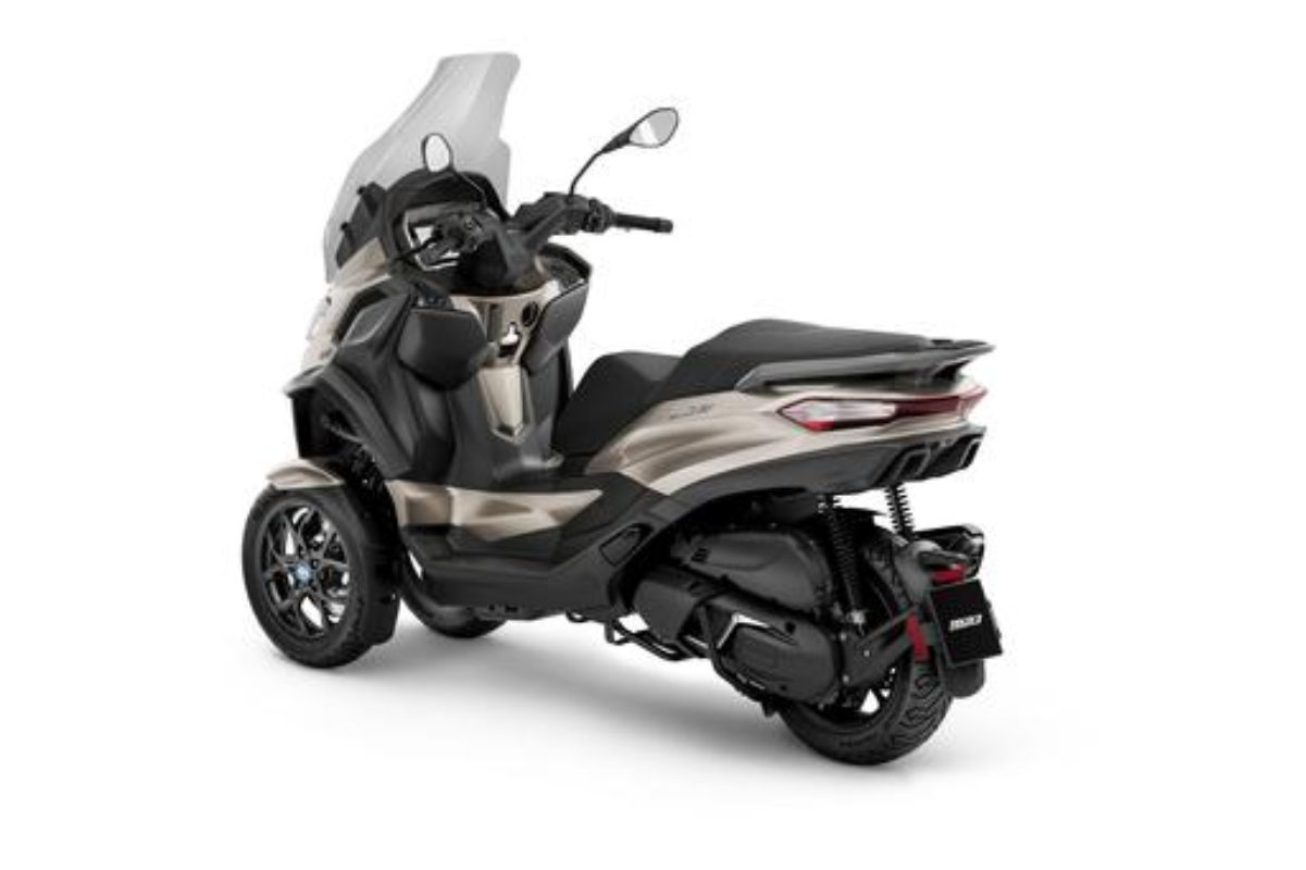 Il Piaggio MP3 400 hpe Exclusive - NextMoto.it 