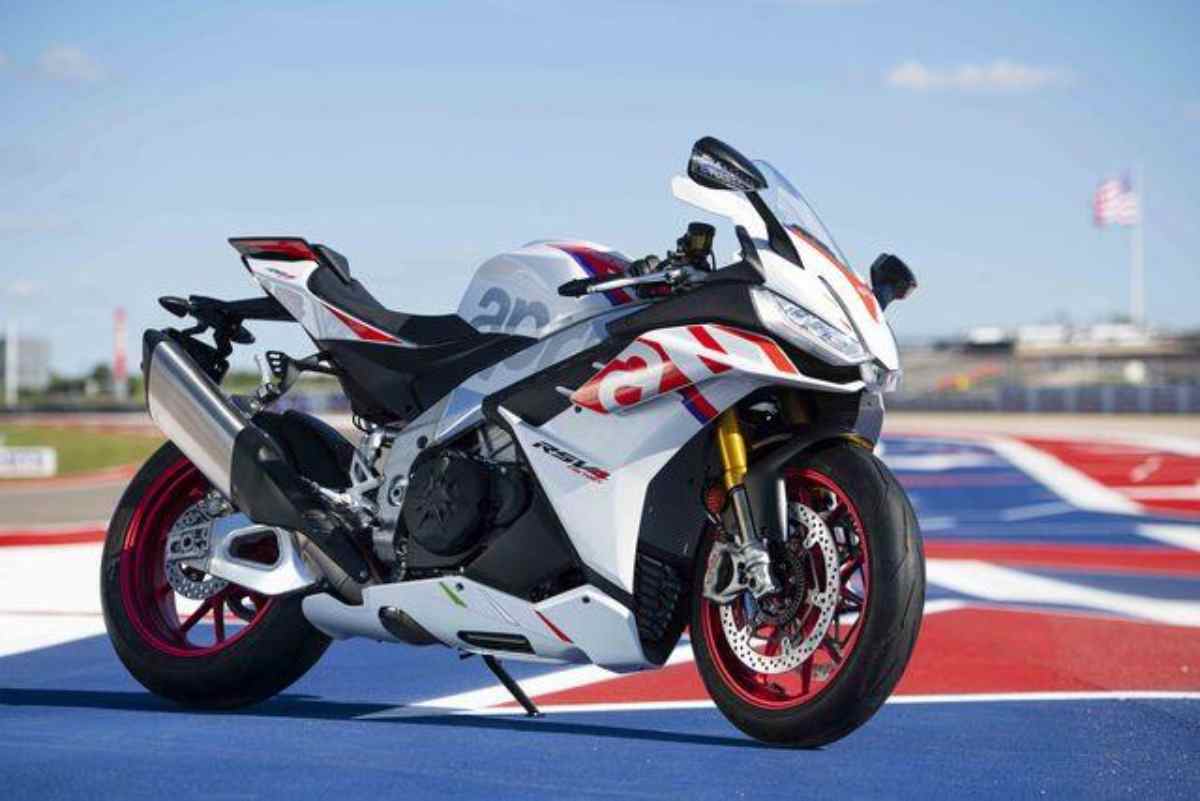 Aprilia V4 Factory Speed White, i dettagli del modello