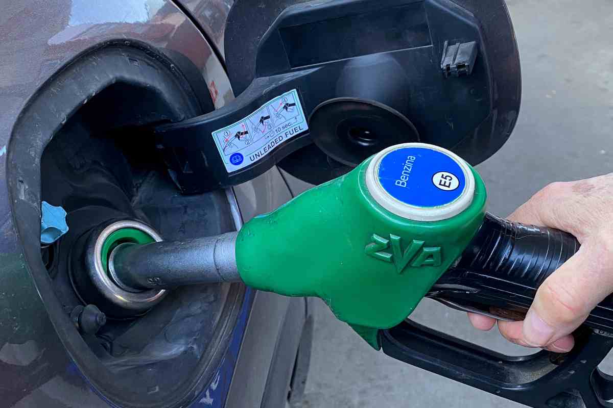 Prezzo Benzina, nuovo aumento dei costi