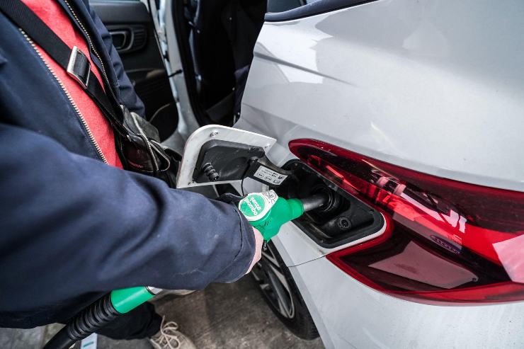 Benzina, altri aumenti ad Aprile