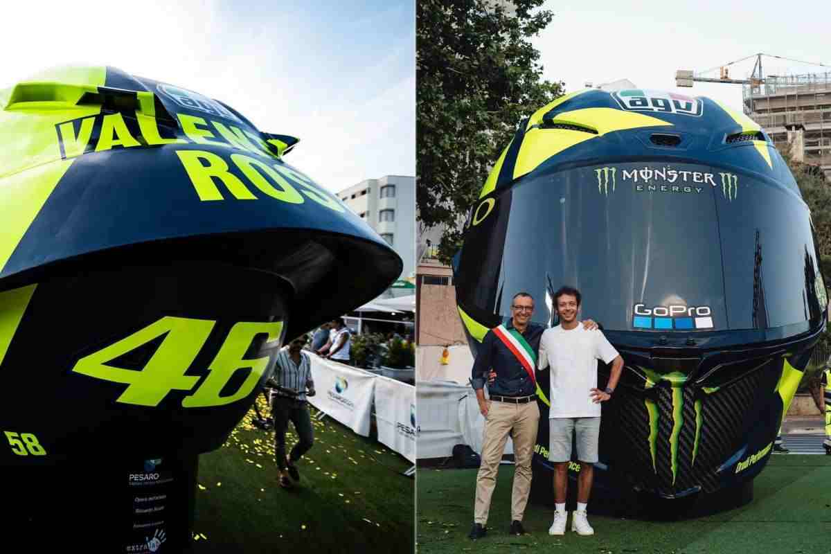 Valentino Rossi, il mega casco a Tavullia