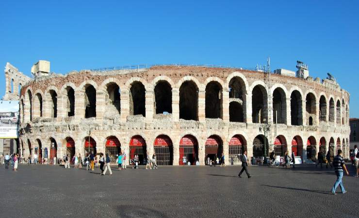 La scuola guida per monopattini a Verona