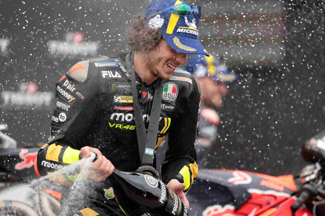 Marco Bezzecchi, che gioia per Valentino Rossi