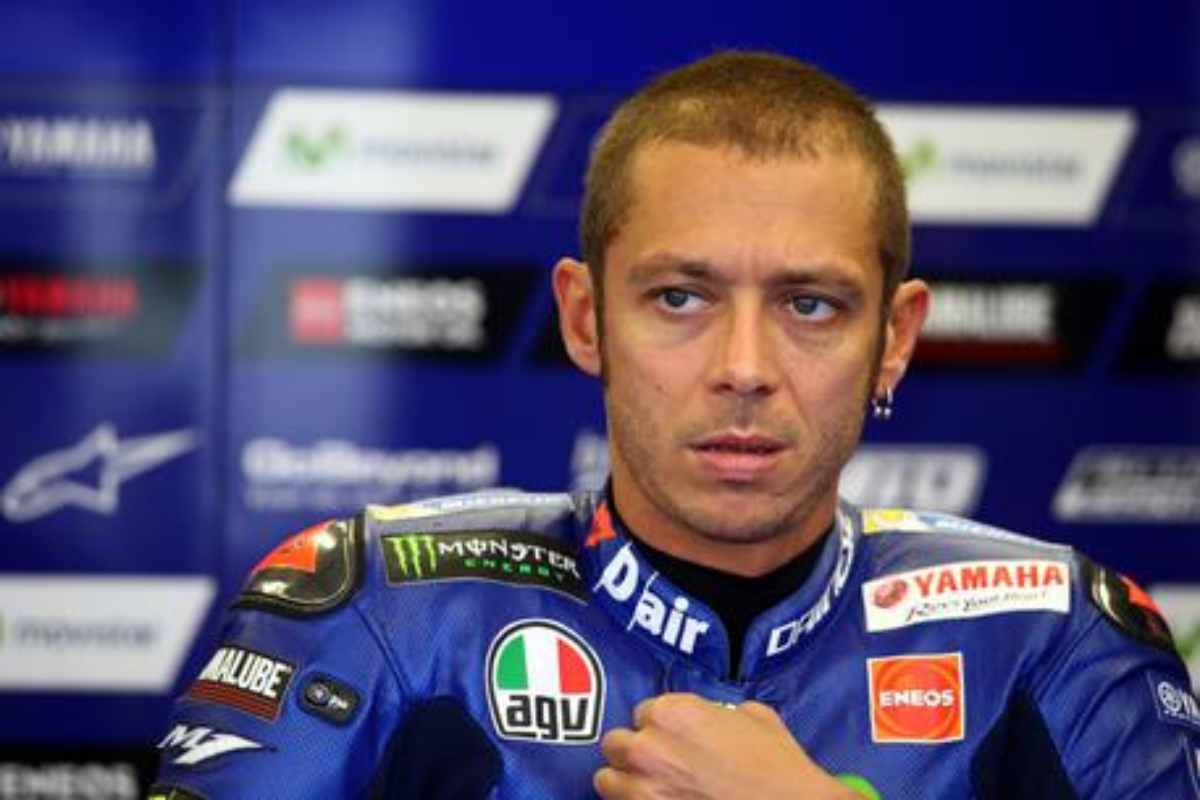 Valentino Rossi incita la sua Inter