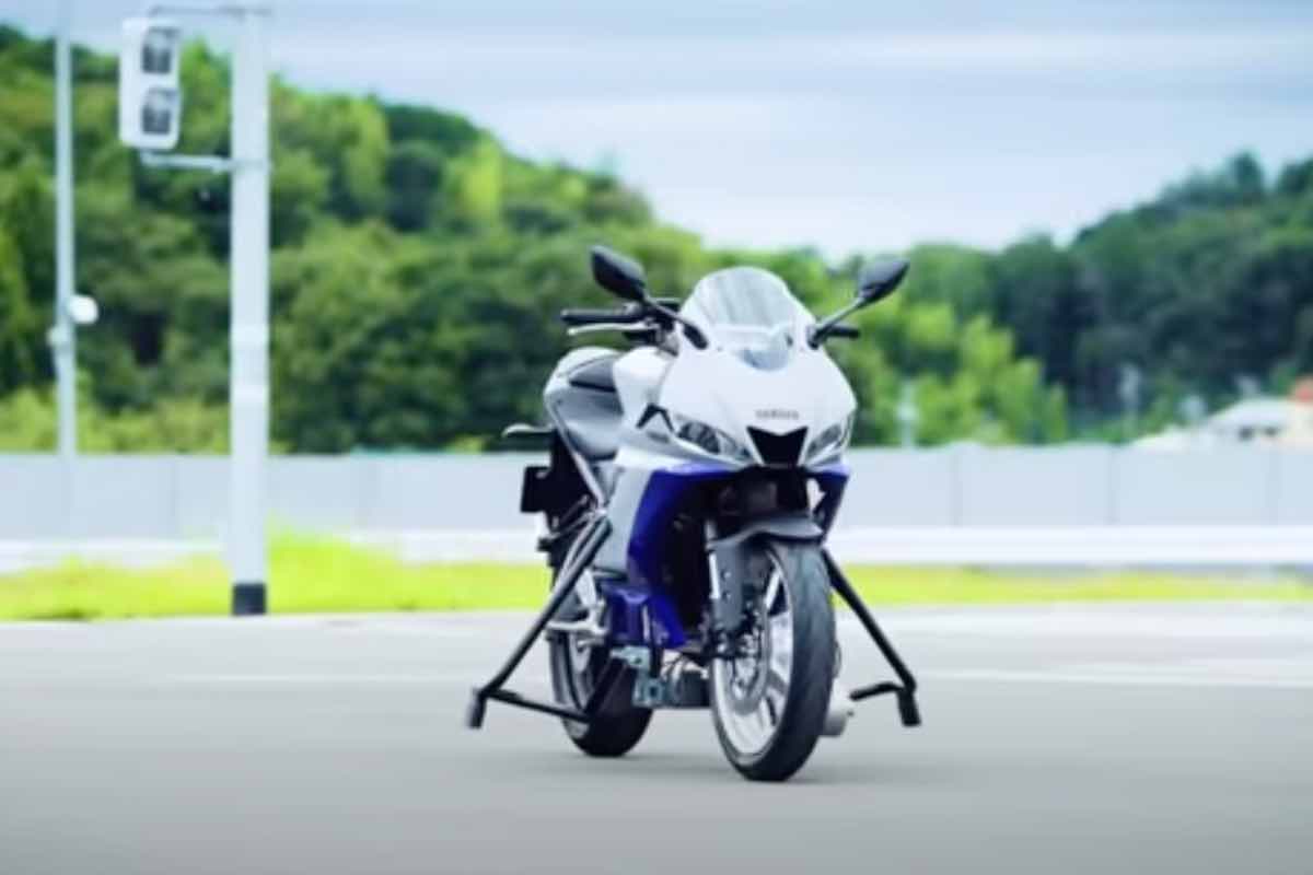 Yamaha, il dispositivo anti caduta