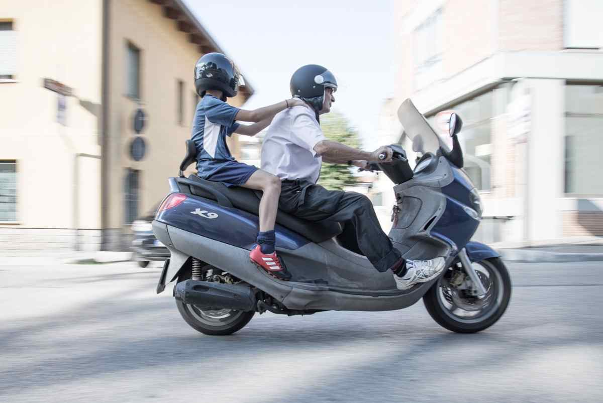 Scooter e Moto, c'è un obbligo per tutti