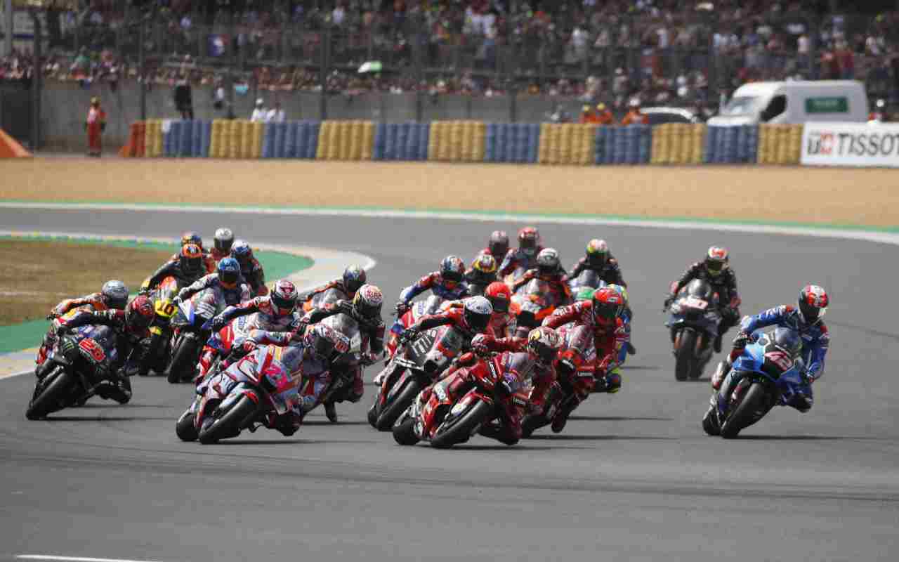 MotoGP, che pericolo per i piloti 